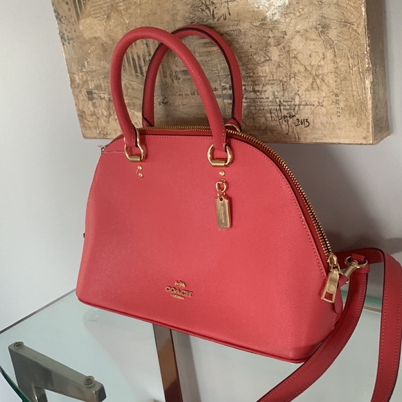 Coach - Picture 9 of 9